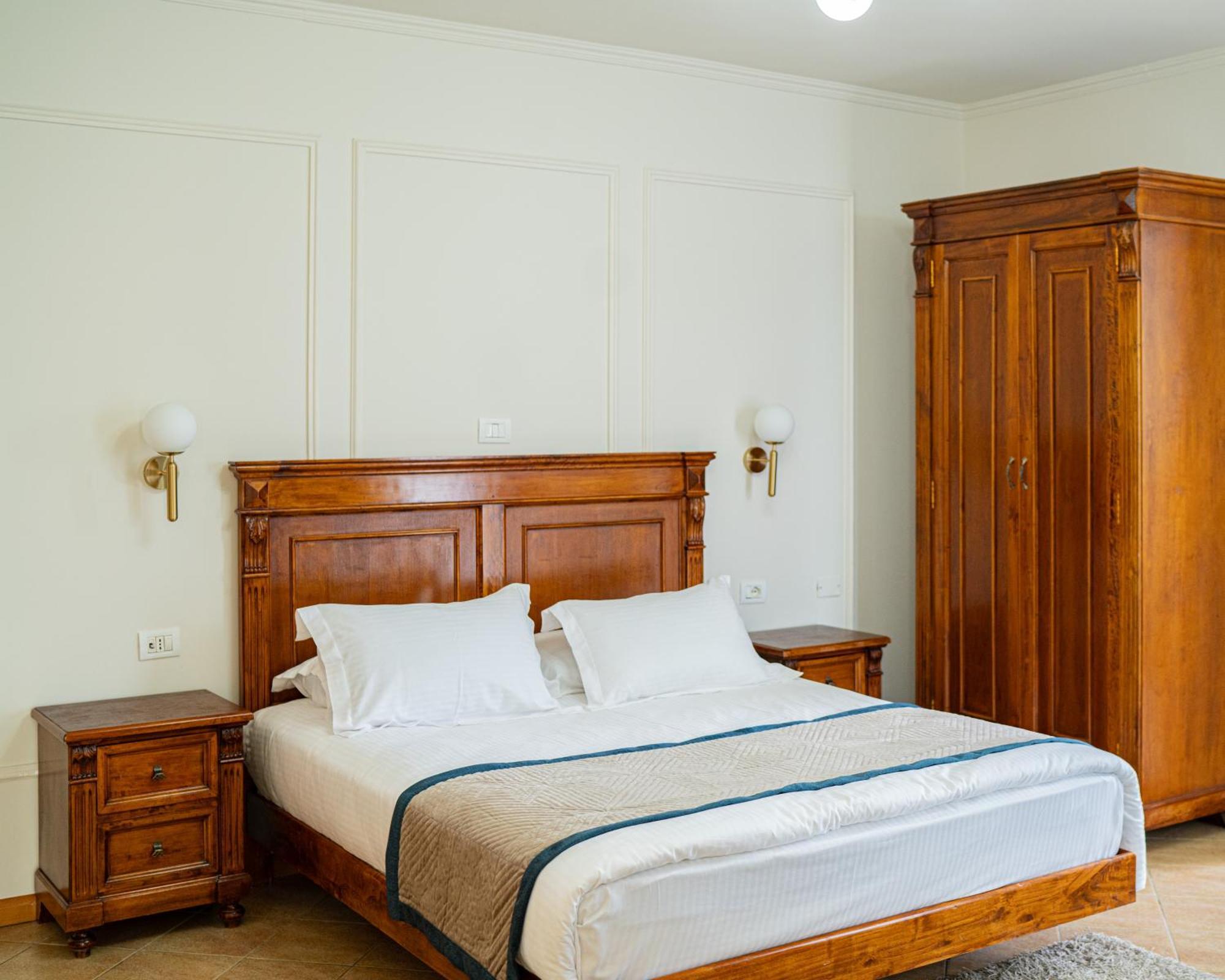 Belvedere Hotel Shkallnur