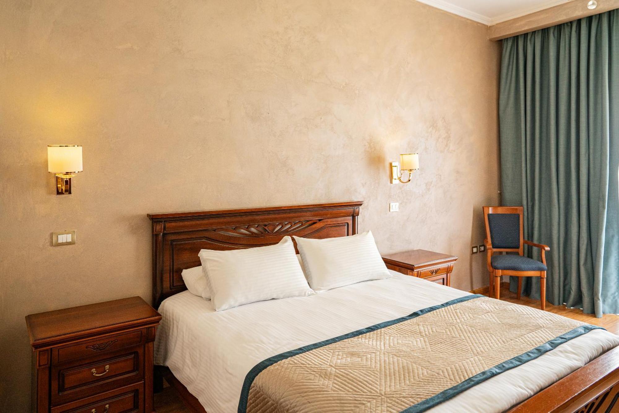Belvedere Hotel 4*