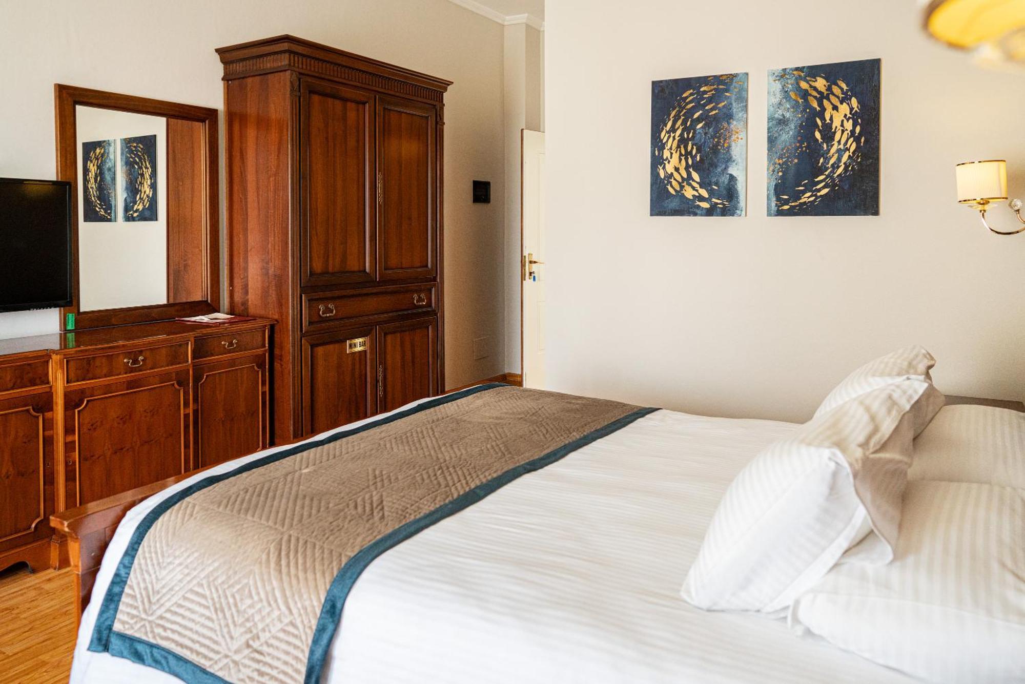 Belvedere Hotel 4*